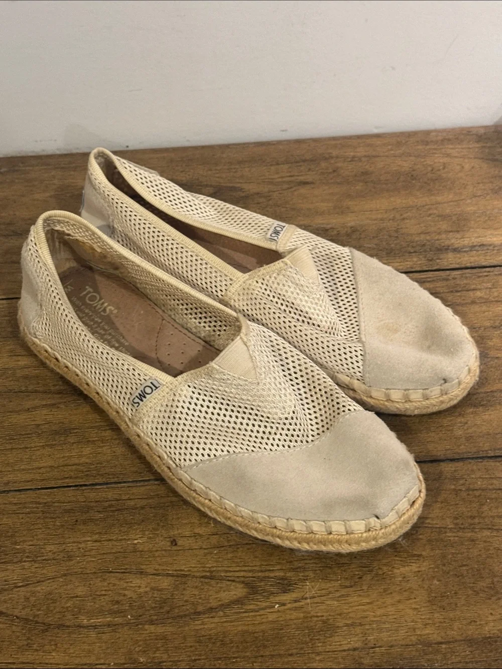 TOMS Beige Mesh & Suede Espadrille Slip-Ons size 7